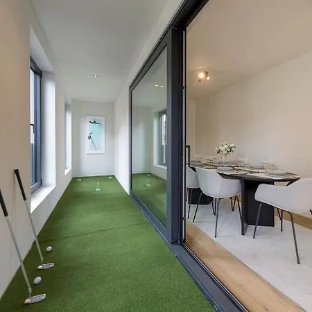 Designer Flat 3br & Mini Golf Anversa